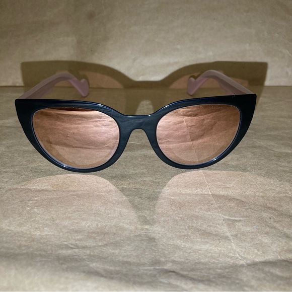 Moncler sunglasses - Picture 1 of 11